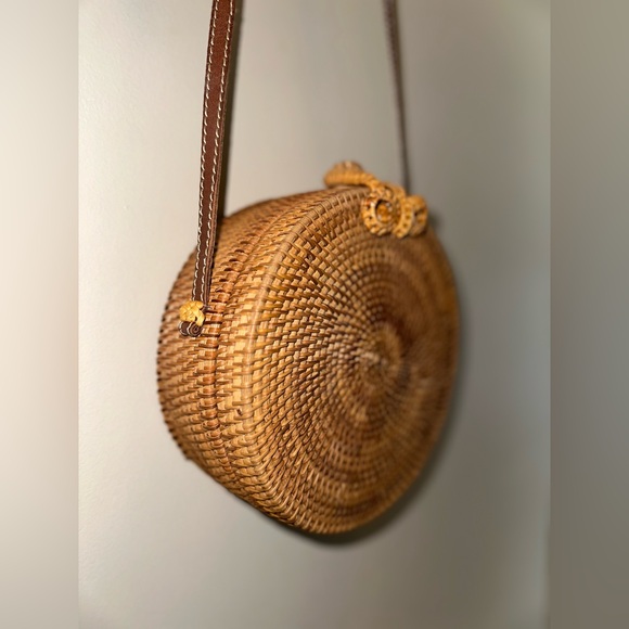 Handwoven Round Rattan Crossbody Shoulder
Real Leather Strap - Picture 5 of 7